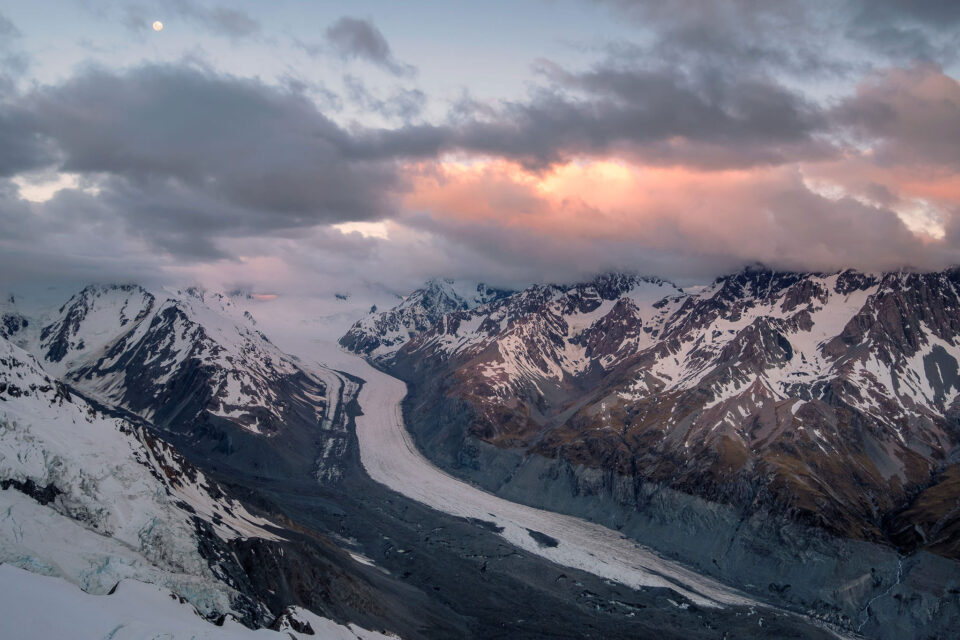 日落时分的冰川，用XF 10-24mm f/4 R OIS拍摄