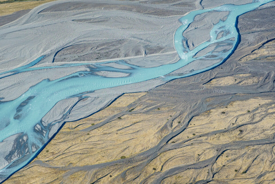 冰川河流的图像，由富士XF 35mm f/ 2r WR拍摄