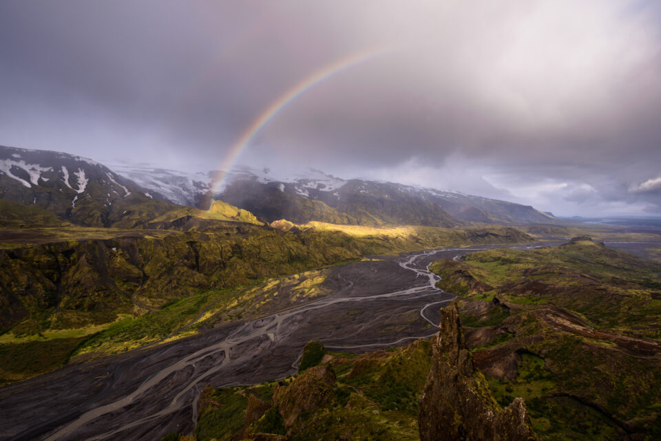 冰岛索尔斯莫克的彩虹
