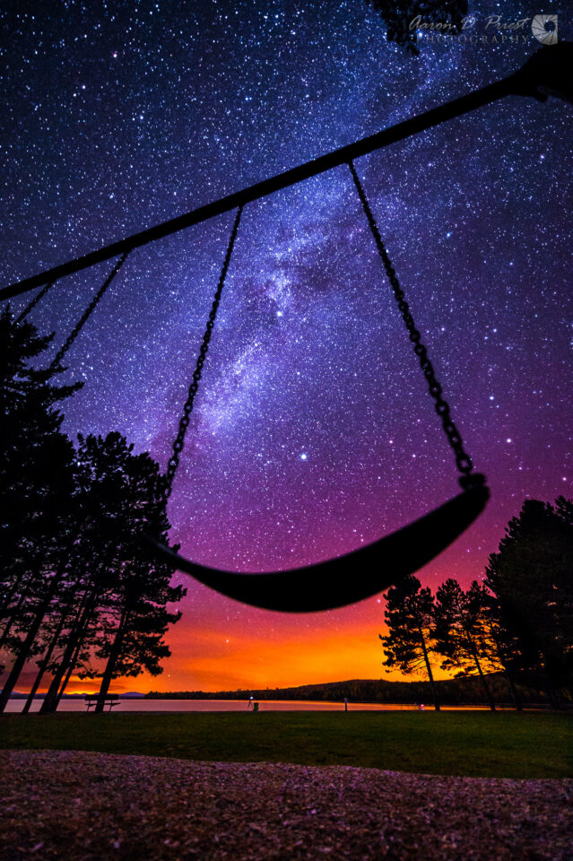 银河照耀着百合湾州立公园