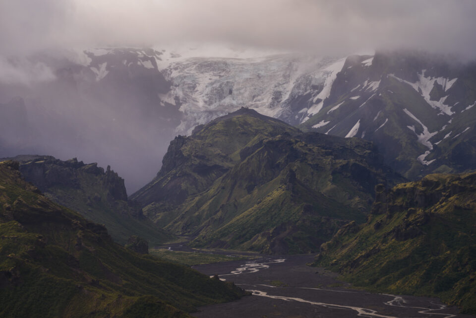 雨中的冰岛风景