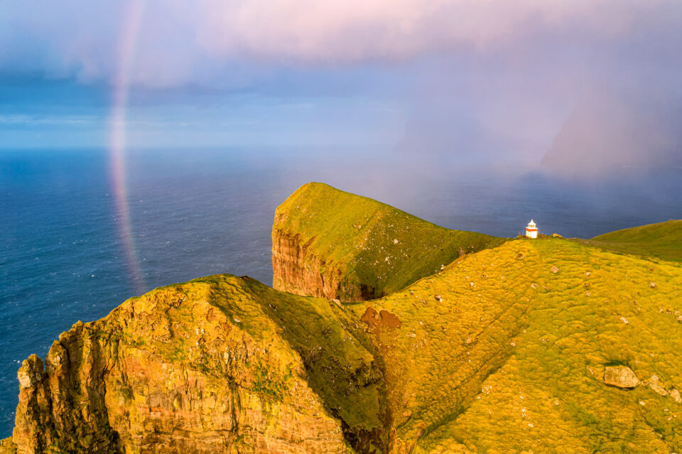 来自法罗群岛的彩虹图片
