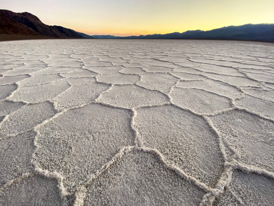死谷国家公园的恶水盐滩